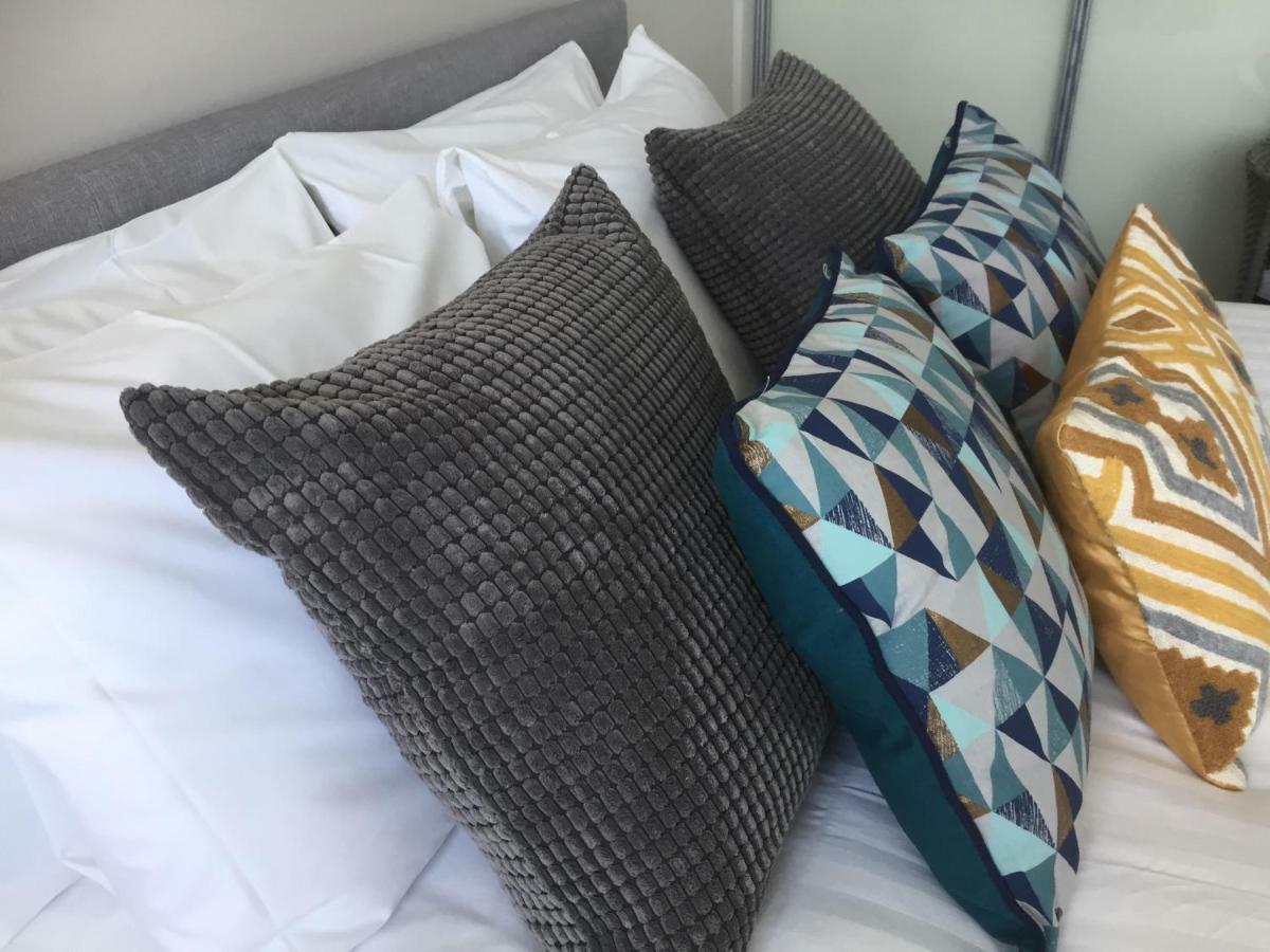 Saltwater Suites At Fistral New Quay Buitenkant foto