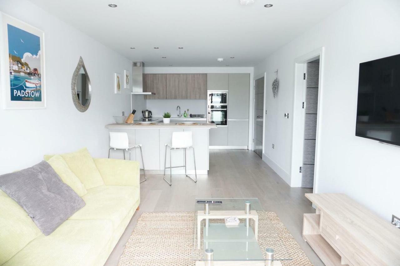 Saltwater Suites At Fistral New Quay Buitenkant foto