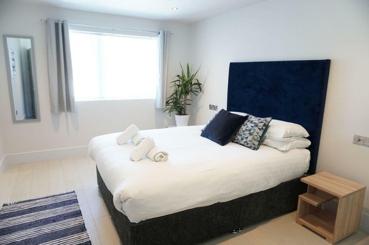 Saltwater Suites At Fistral New Quay Buitenkant foto