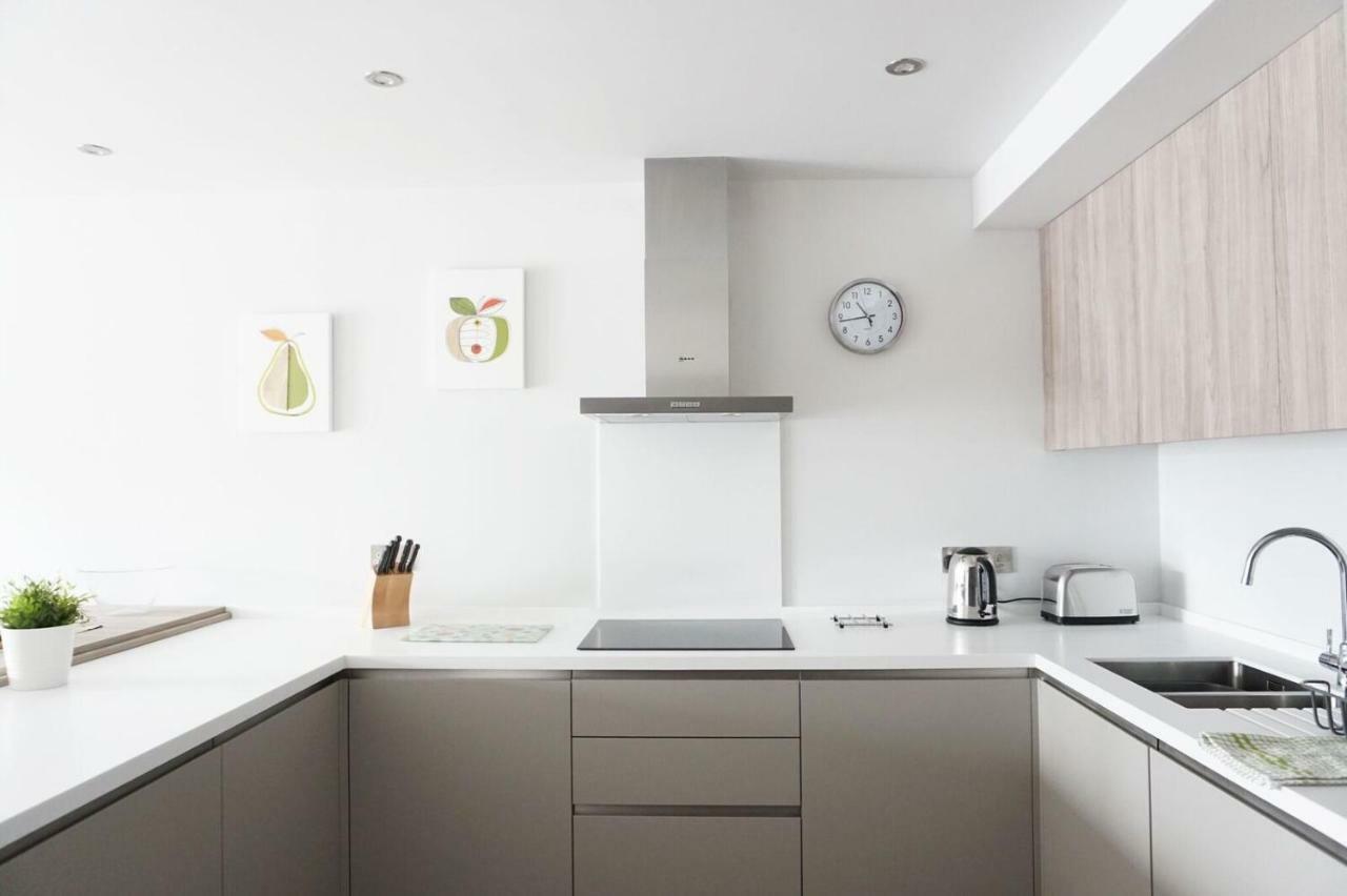 Saltwater Suites At Fistral New Quay Buitenkant foto