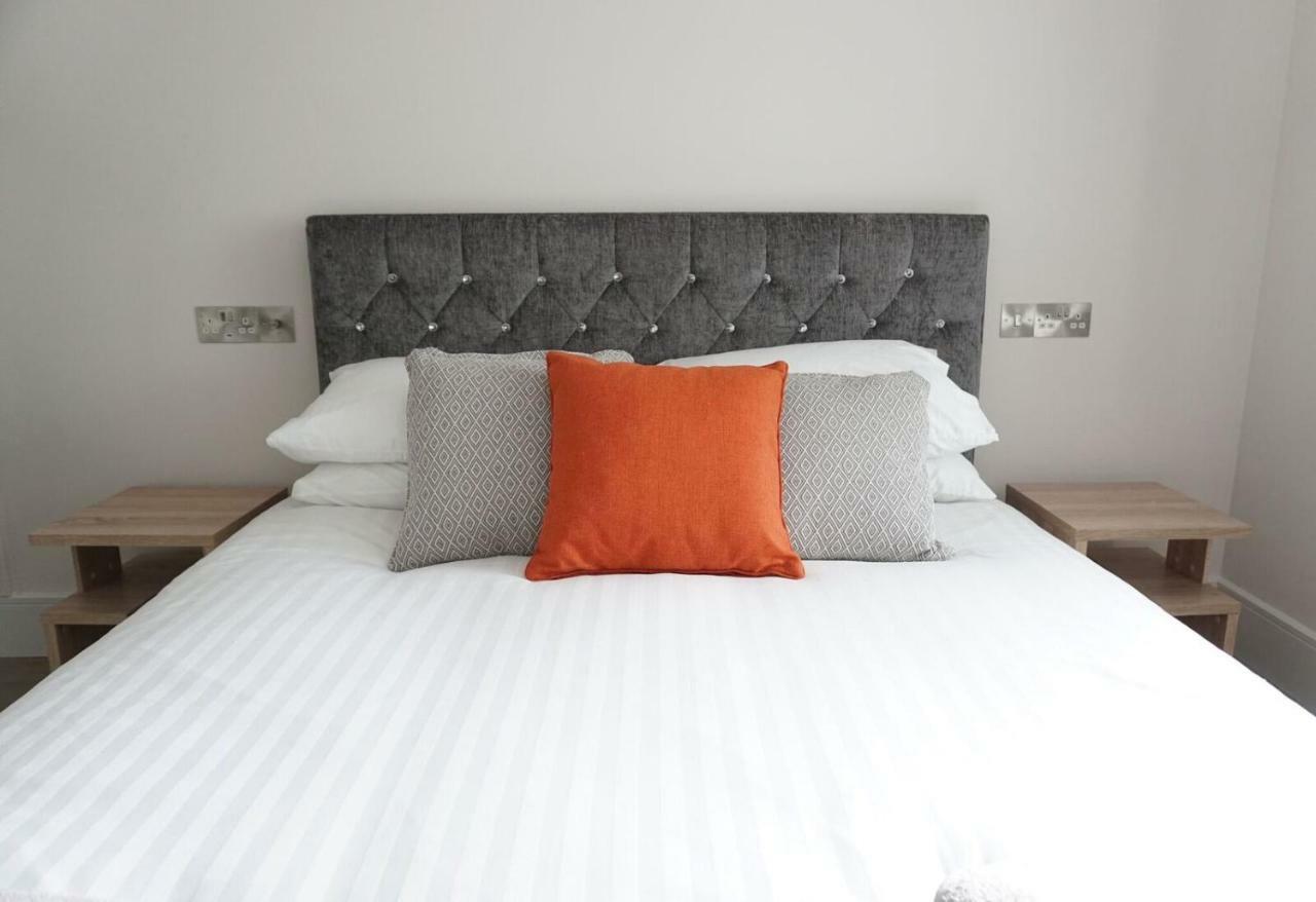 Saltwater Suites At Fistral New Quay Buitenkant foto